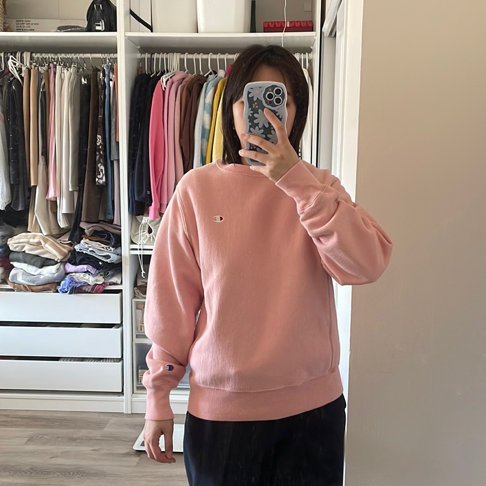 Champion Reverse Weave pink crewneck shirt